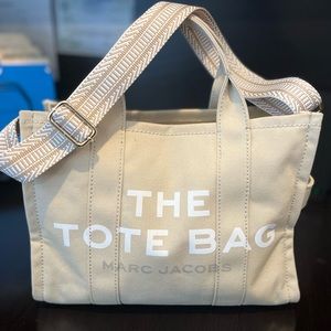 Marc Jacobs medium size tote bag